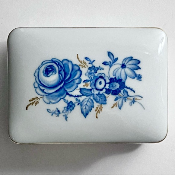 MEISSEN AQUATINTA Trinket Box / FLOWERS & INSECTS / Gold Trim / CROSSED SWORDS - Picture 2 of 10